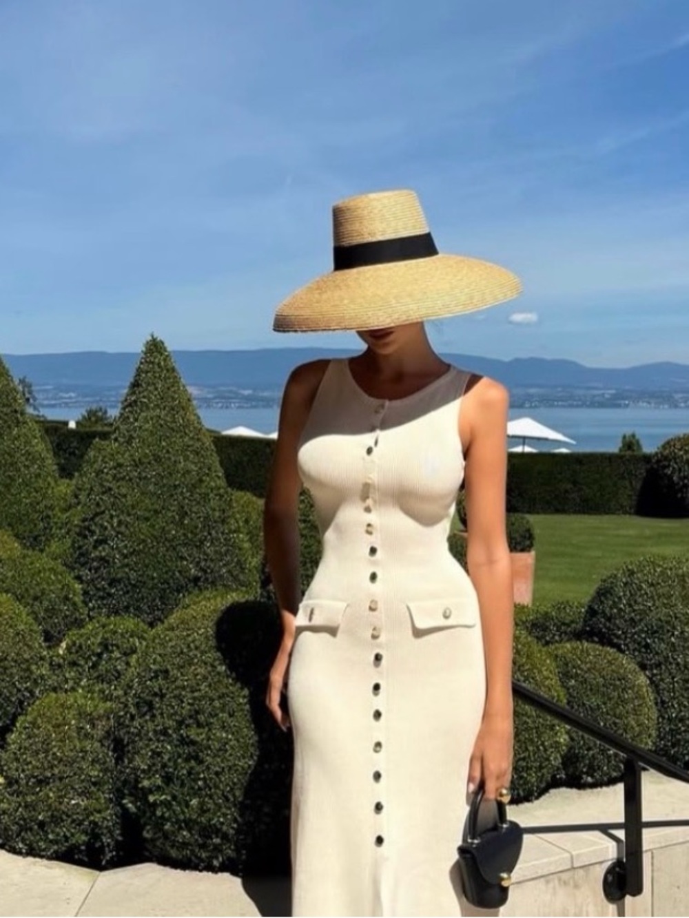 Trendy  straw hat